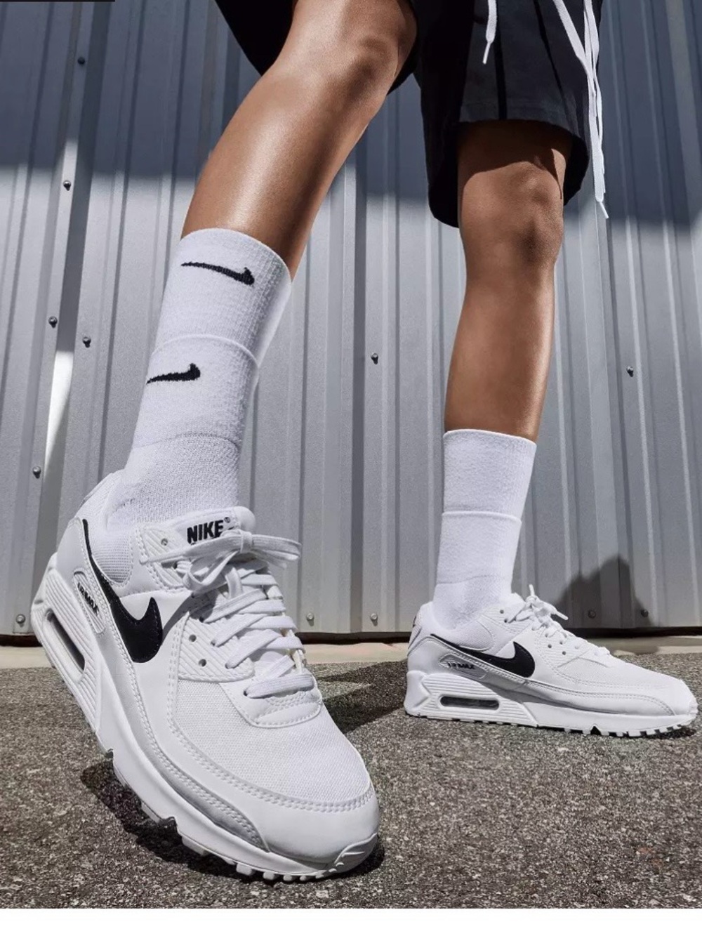 Nike Women’s Air Max 90 (White & Black) - Size 8